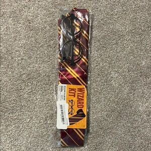 Wizard Kit with Maroon and Gold Tie